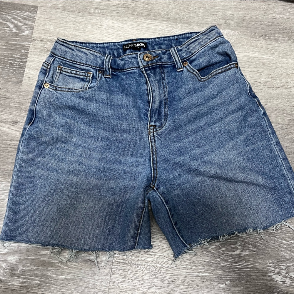 Fashion Nova Blue Denim Cropped Jeans